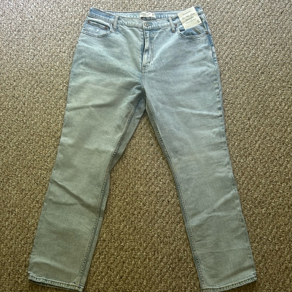 NWT 90’s Slim Straight Ultra High Rise Jeans